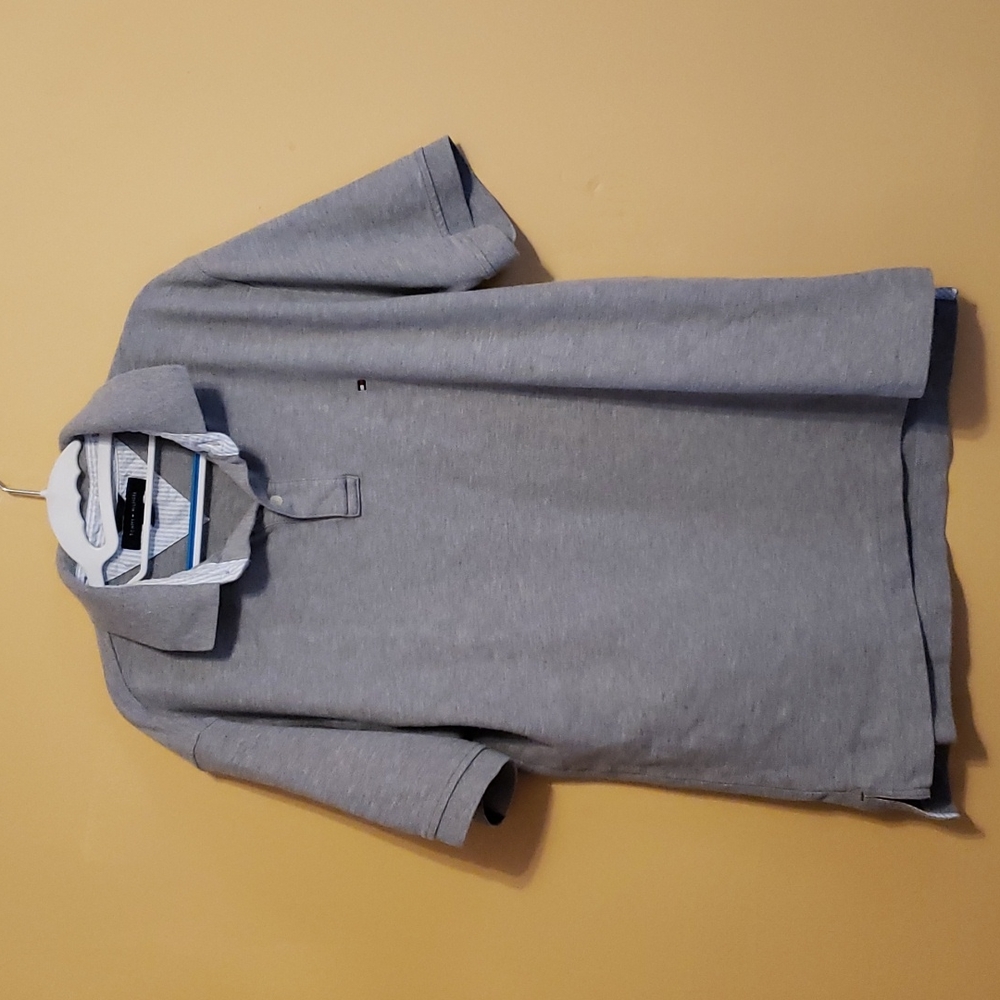 Tommy Hilfiger collared polo shirt